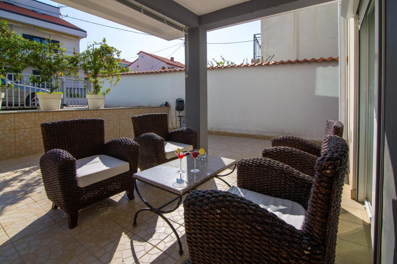 Apartman Apartments Lili Flora *