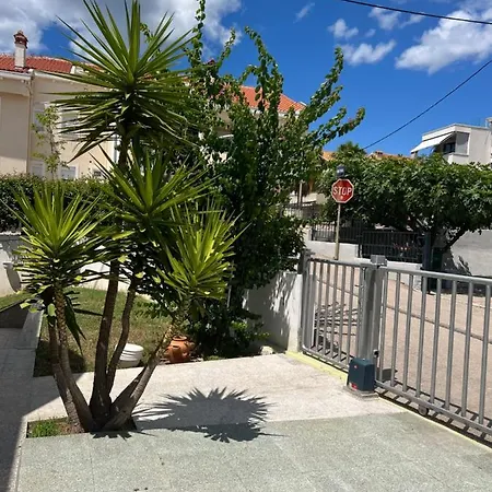 Apartments Lili Flora Zadar Exterior foto